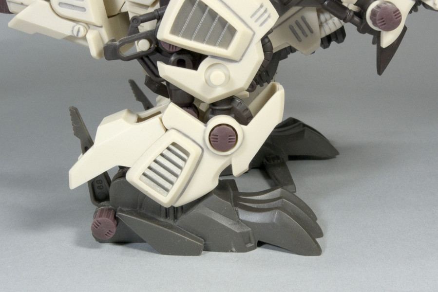 ZOIDS DLZ-001 恐竜博2005開催記念ジェノザウラー - またーりといくよ。