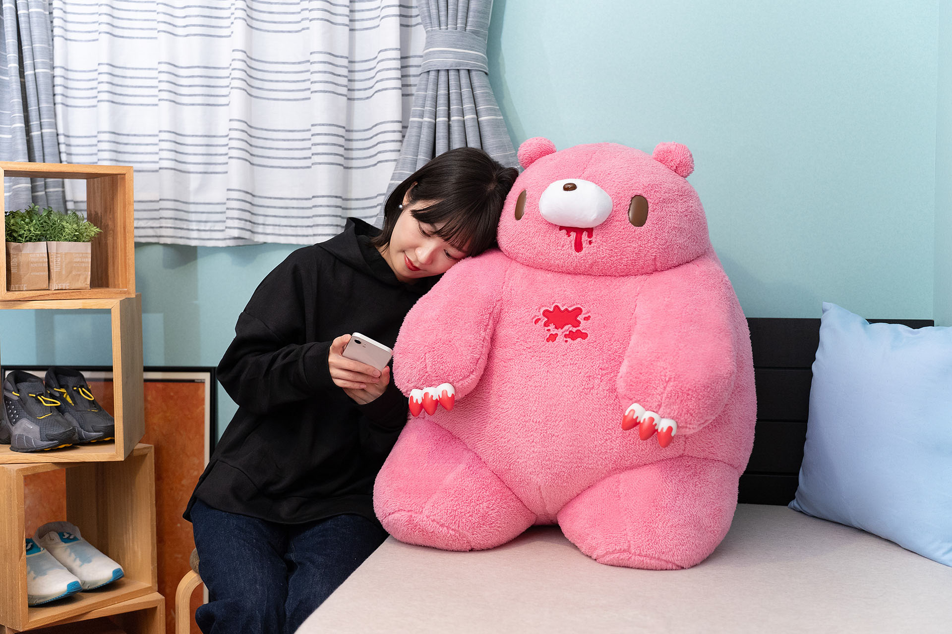 いたずらぐまのグルーミー 特大ぬいぐるみ 【chubby shape】｜TAITO