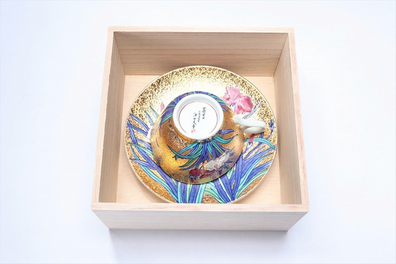 カフェ用品 「コーヒー碗 金彩 菖蒲 木箱付」 金龍窯 江口天童 有田焼
