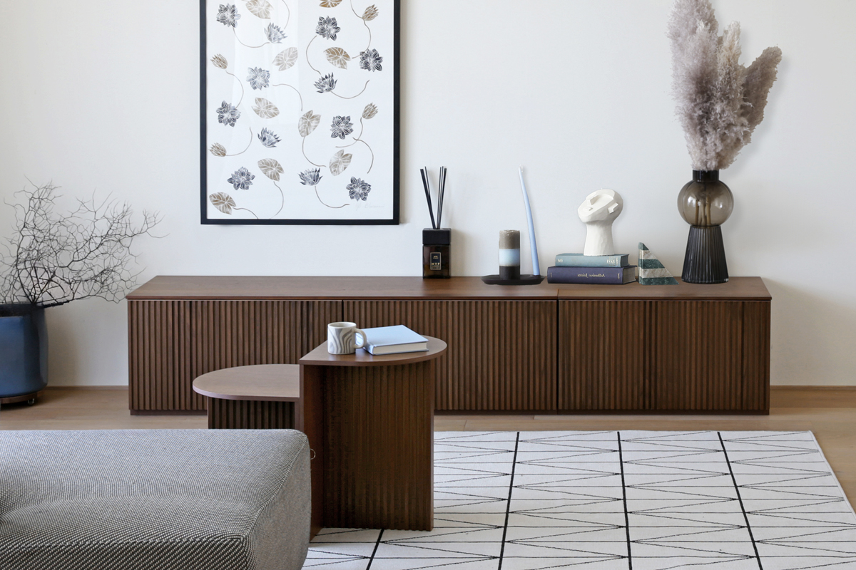 クリエイティブの裏側」とのコラボ商品「RIB SERIES」の販売を開始しま