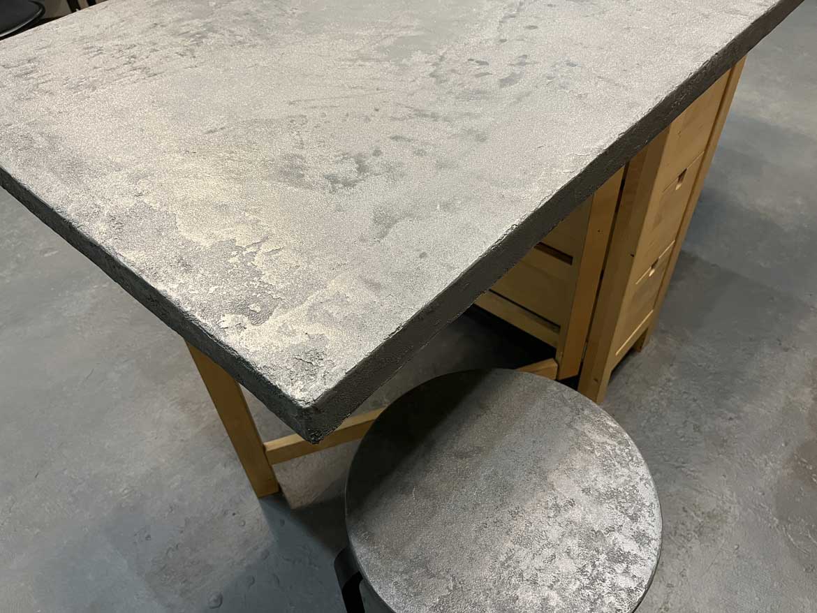 モルタル調天板を自作する上でモールテックスのようにもっと滑らかな