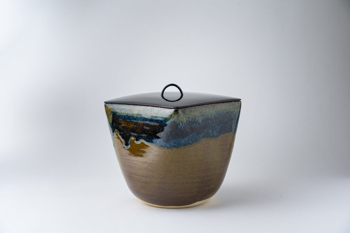 菱水指 十三代 髙取八山造 – 高取焼宗家