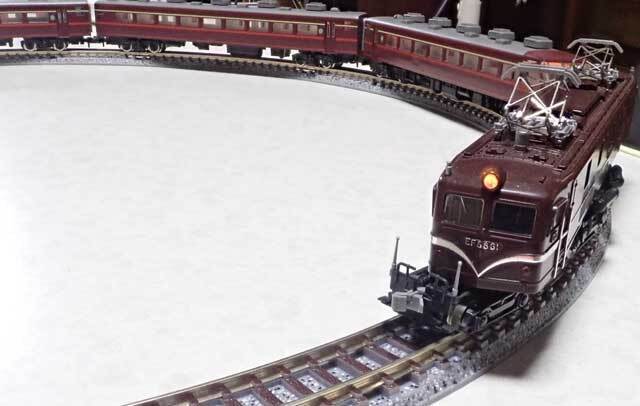 KATO20周年記念モデルのEF58 61とサロンエクスプレス東京: 光山市交通