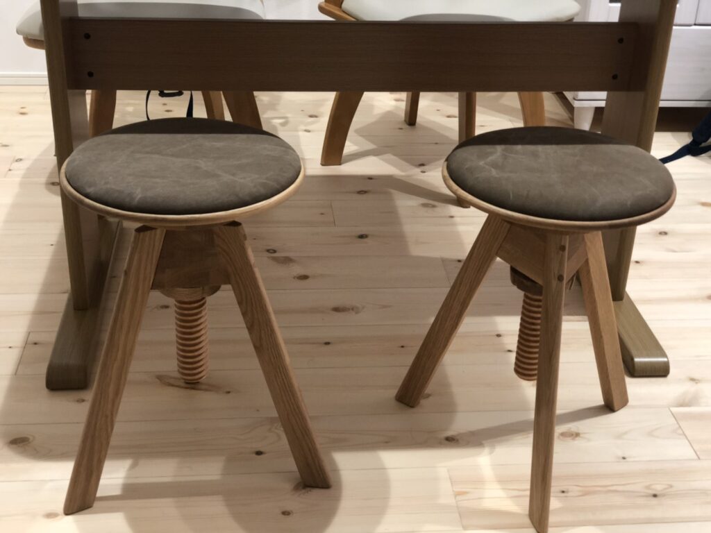 京都 下京区へ広松木工「LUME(ルメ）」スツールを2脚納品しました | た