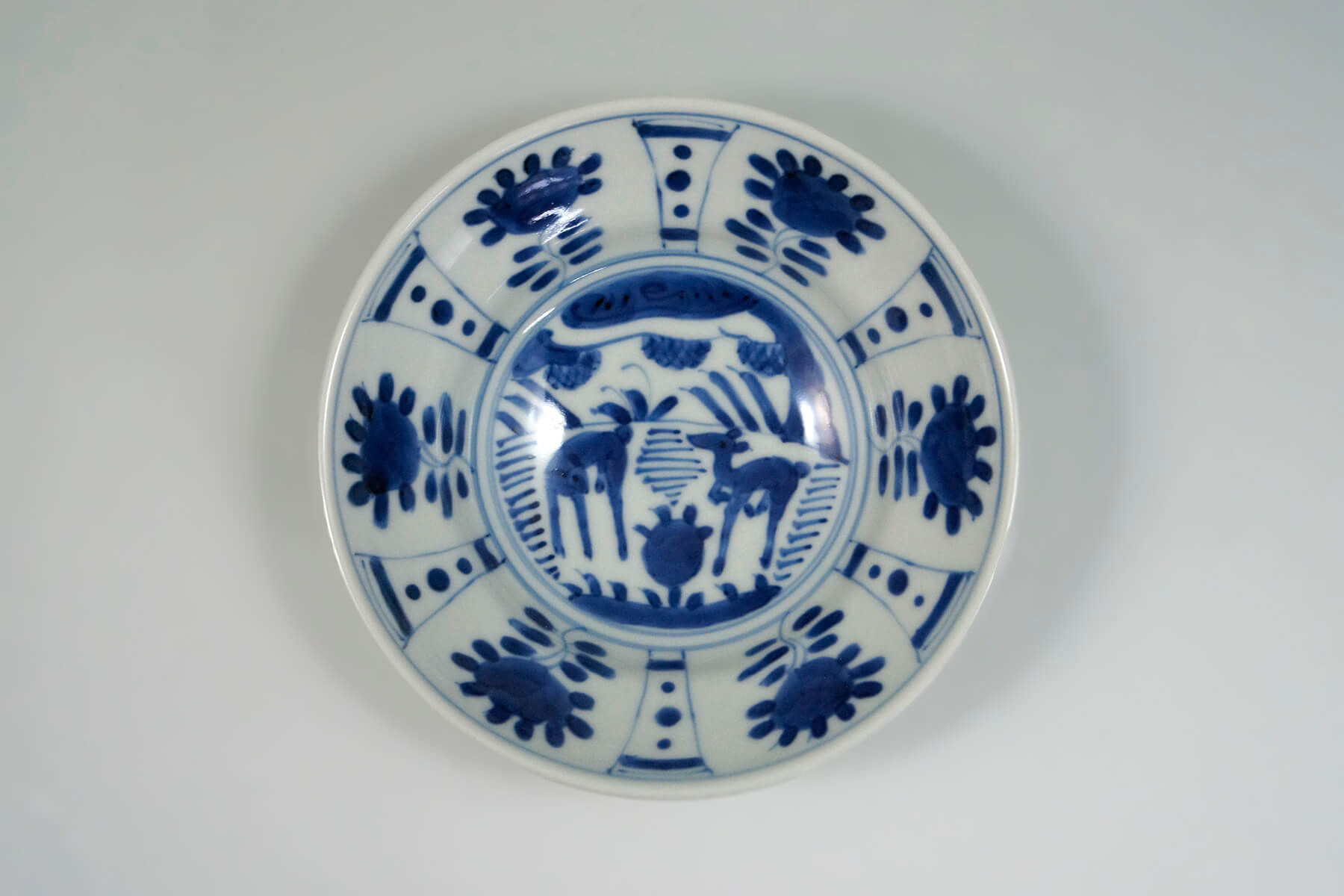 染付芙蓉手双鹿図 5寸かぶと鉢 - 【公式】田代陶器店 TASHIRO TOUKITEN