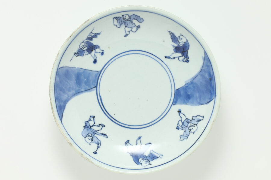 古染付唐子文皿（5客 / 明時代） - 天平堂（TENPYODO）