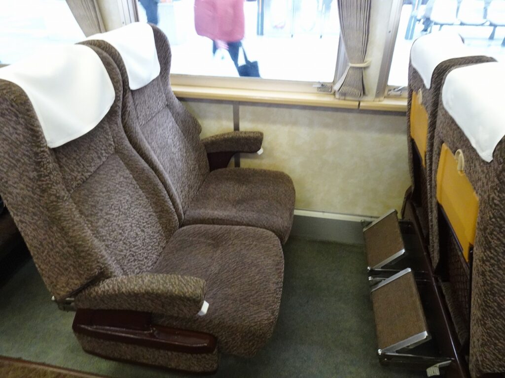 天職は踊り子、185系とその時代【普通車・グリーン車の車内や座席など