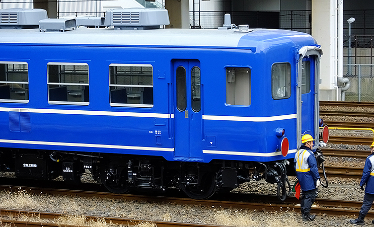 SL奥久慈号など名列車の絶景舞台、春の水郡線にDE10＋12系の客車列車