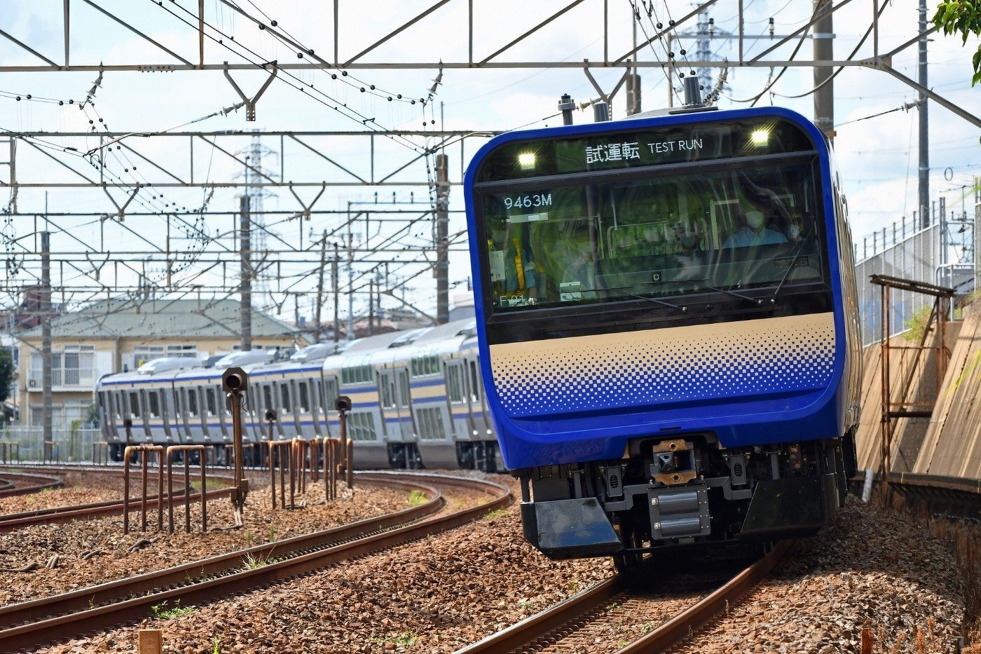 横須賀線・総武快速線の新型車両「E235系」 山手線との違い・車内は