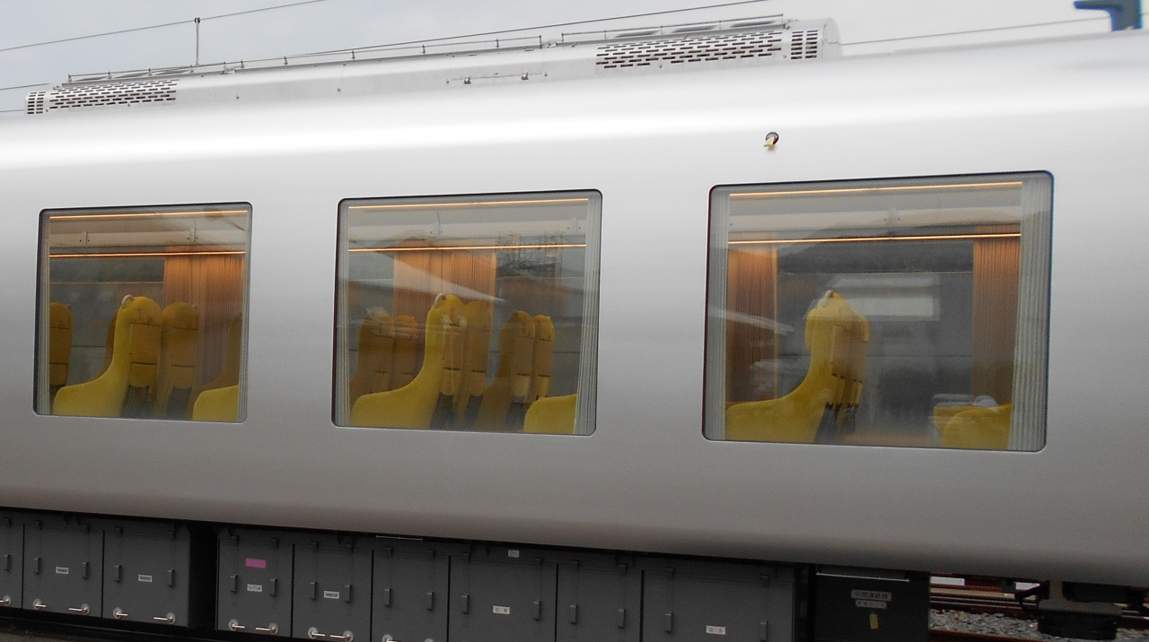 西武鉄道、新型特急001系「Laview ラビュー」2019年3月デビューへ