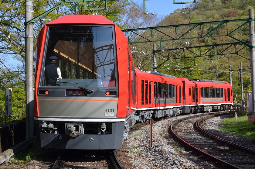 箱根登山鉄道、「アレグラ号」追加導入・2000形車両更新 100形引退へ
