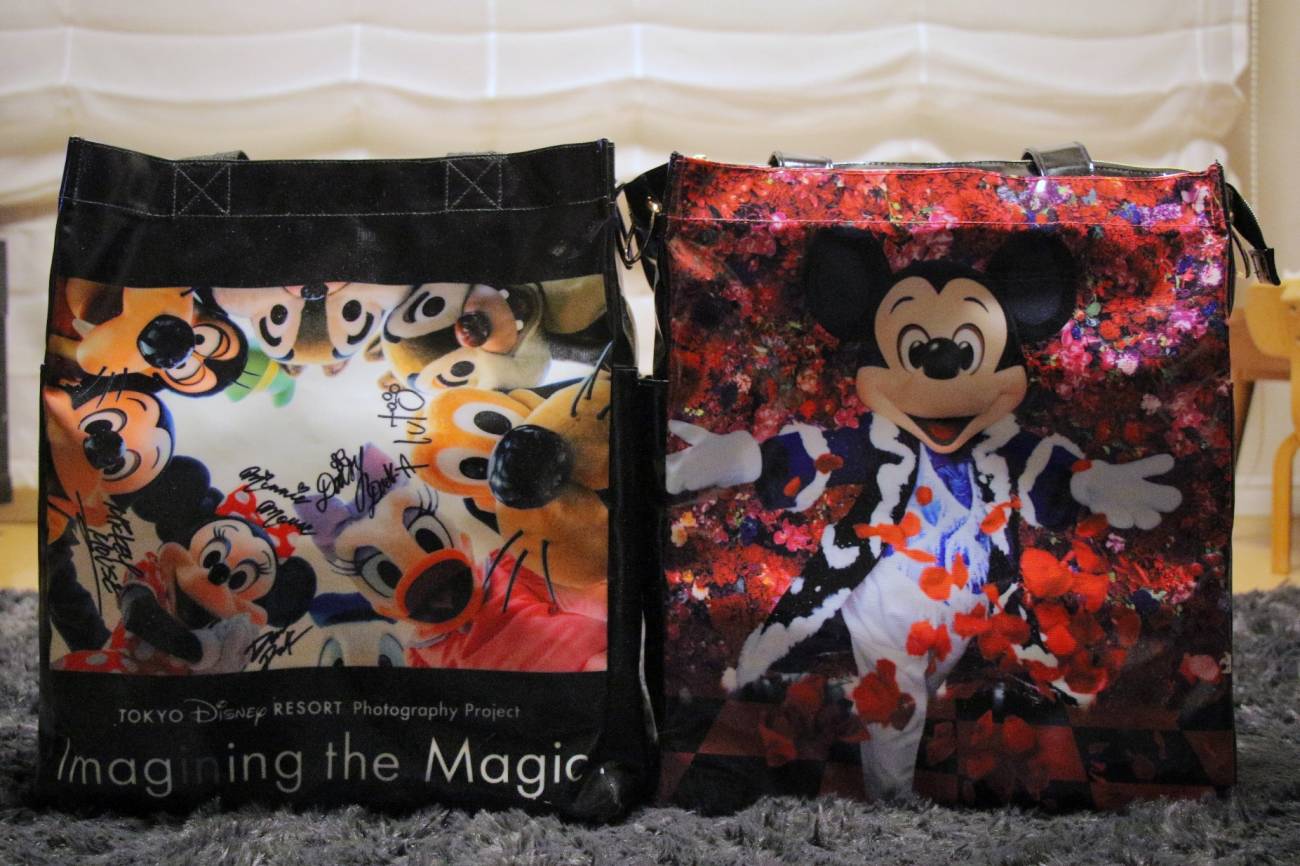 比較】大人気「イマジニング・ザ・マジック」ミッキーのカメラトート