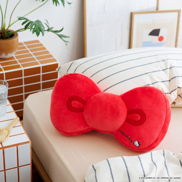 Hello Kitty ふわもちリボンクッションBOOK│宝島社の通販 宝島チャンネル