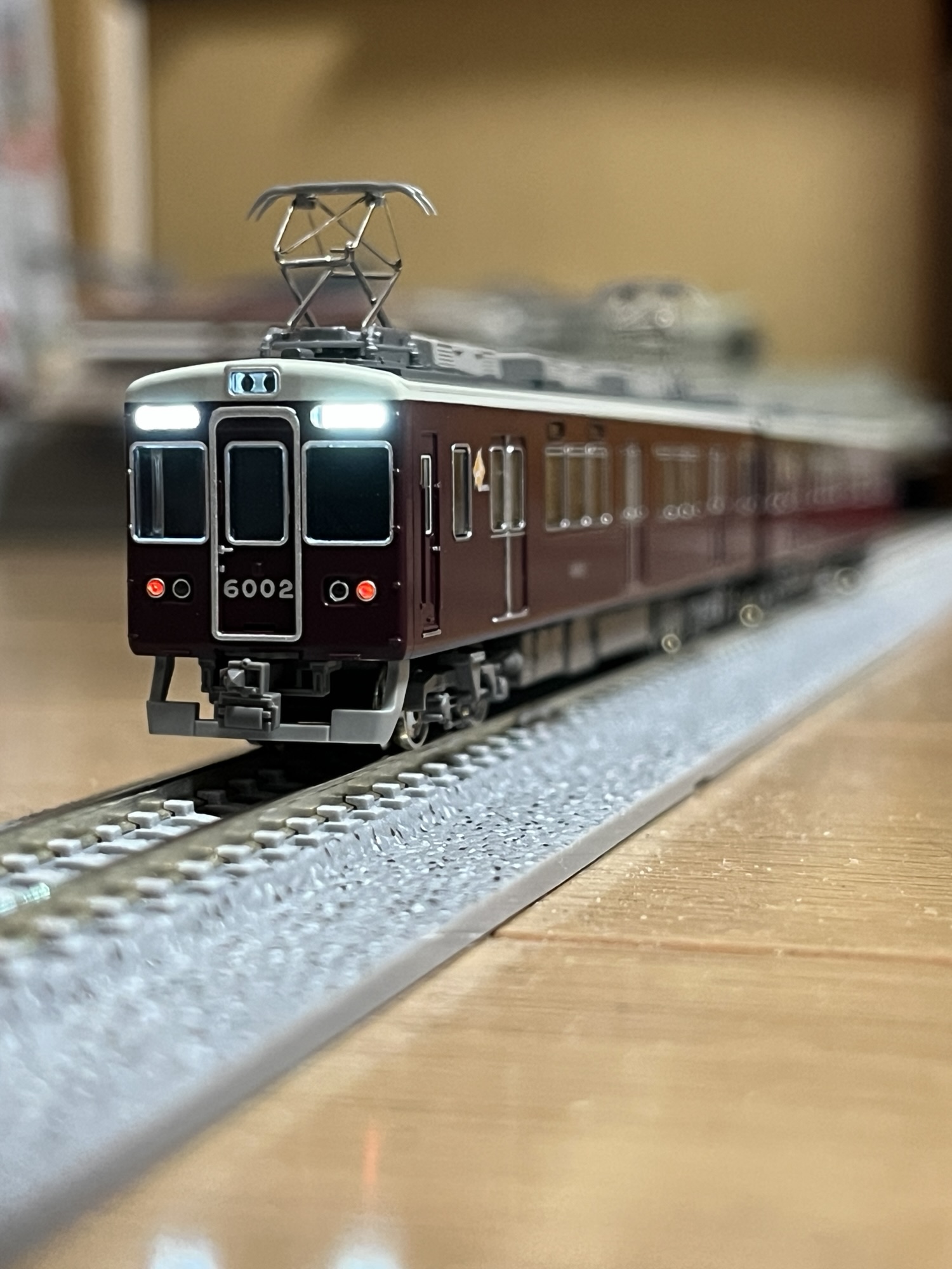 能勢電鉄6000系6002編成入線レビュー – MSangaの鉄道模型のページ