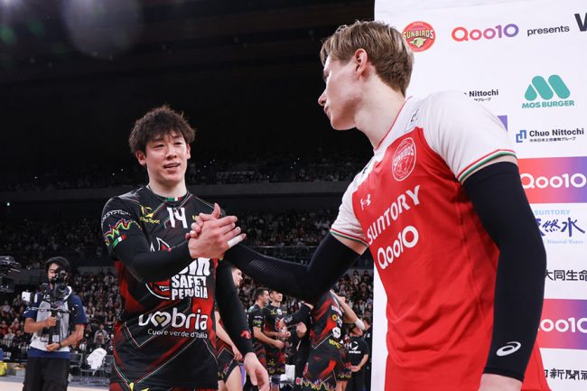 石川祐希×高橋藍、対戦前日の交流も話題 「祐希が棒読みで好き」「笑顔