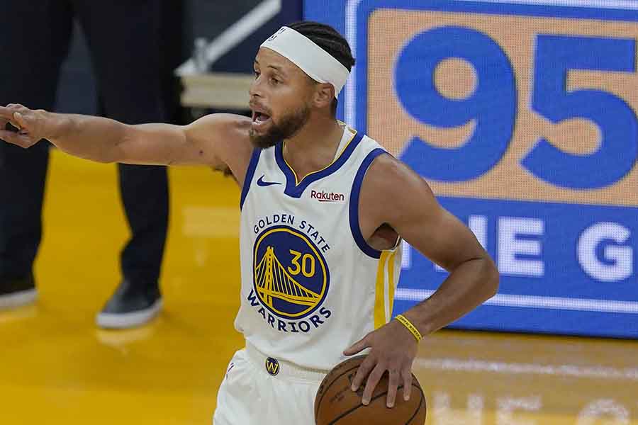 5分間102本ノーミス カリーの天才的3P連続成功に米衝撃「機械だ