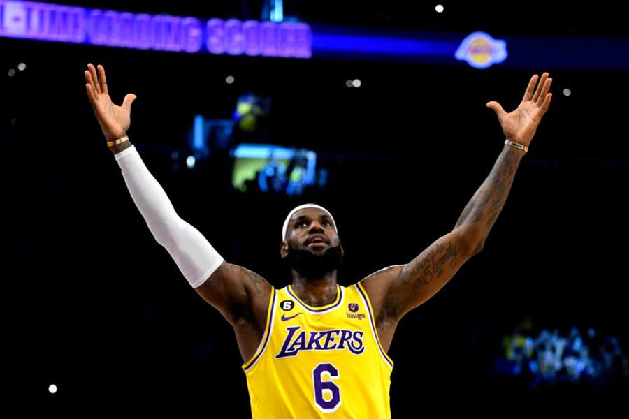 38歳レブロン、NBA歴代最多得点を更新！ 20年目で伝説ジャバーの3万