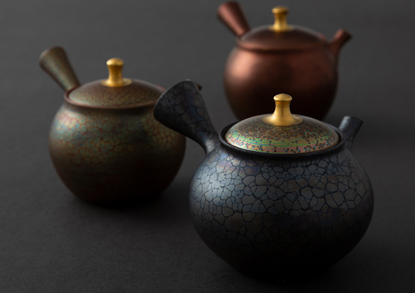 宇宙を映した天目急須 昭龍窯 (愛知) || THE COVER NIPPON