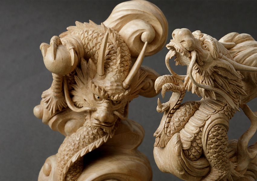 伝統工芸の手技が生み出す 縁起物「龍」 || THE COVER NIPPON