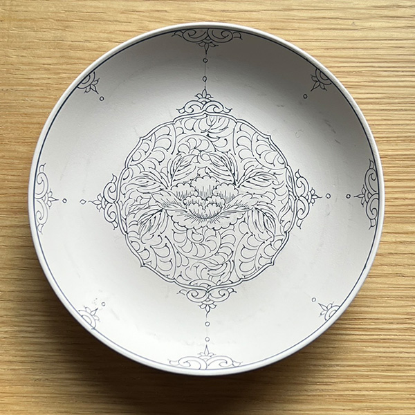 工芸WS〕三川内焼染付体験 豆皿製作 || THE COVER NIPPON