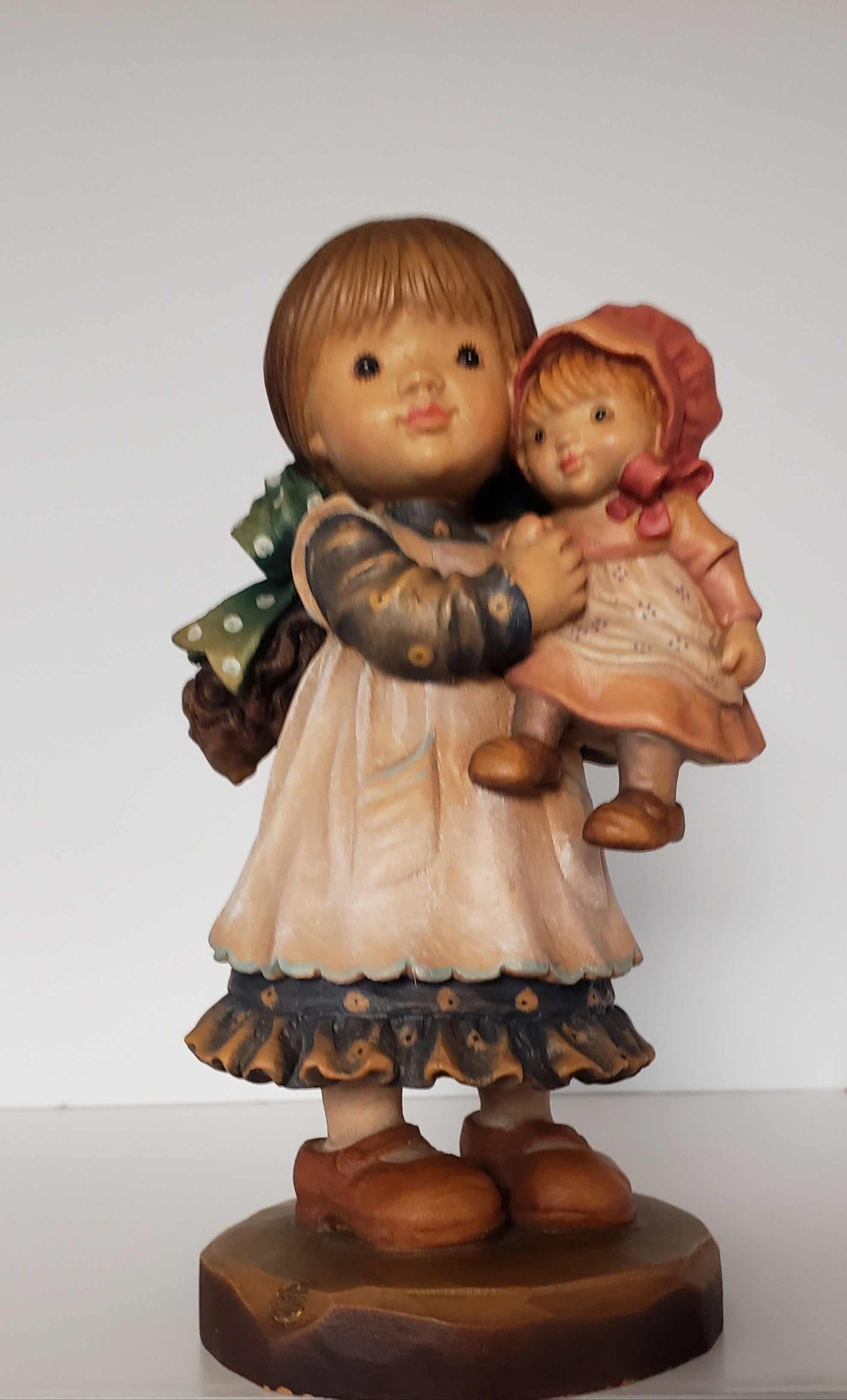 Anri The Sara Kay Collection. Wood Carved Figurines - Made in Italy.