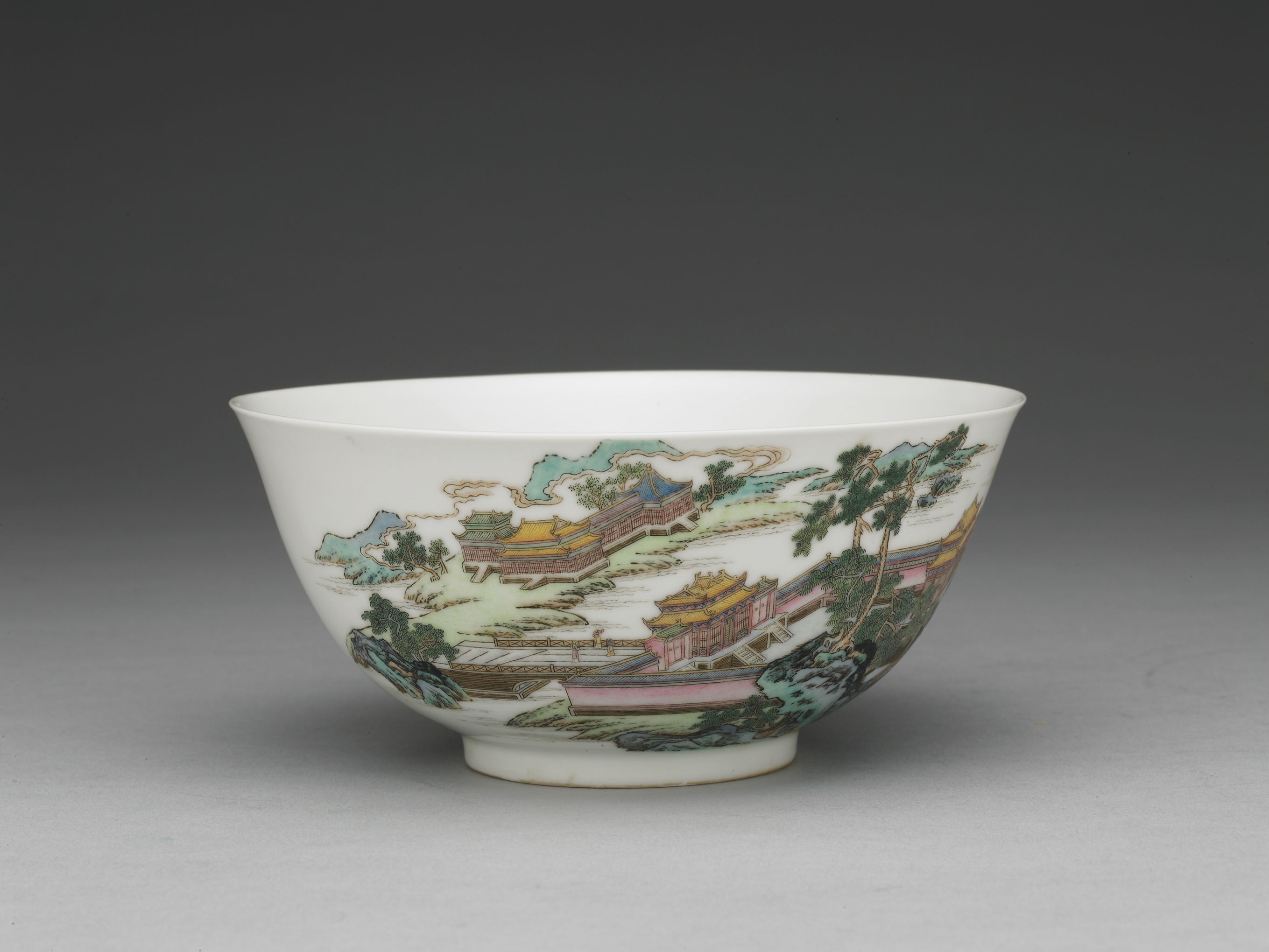 風格の物語─乾隆年製琺瑯彩磁器特別展_彩料の相乗効果