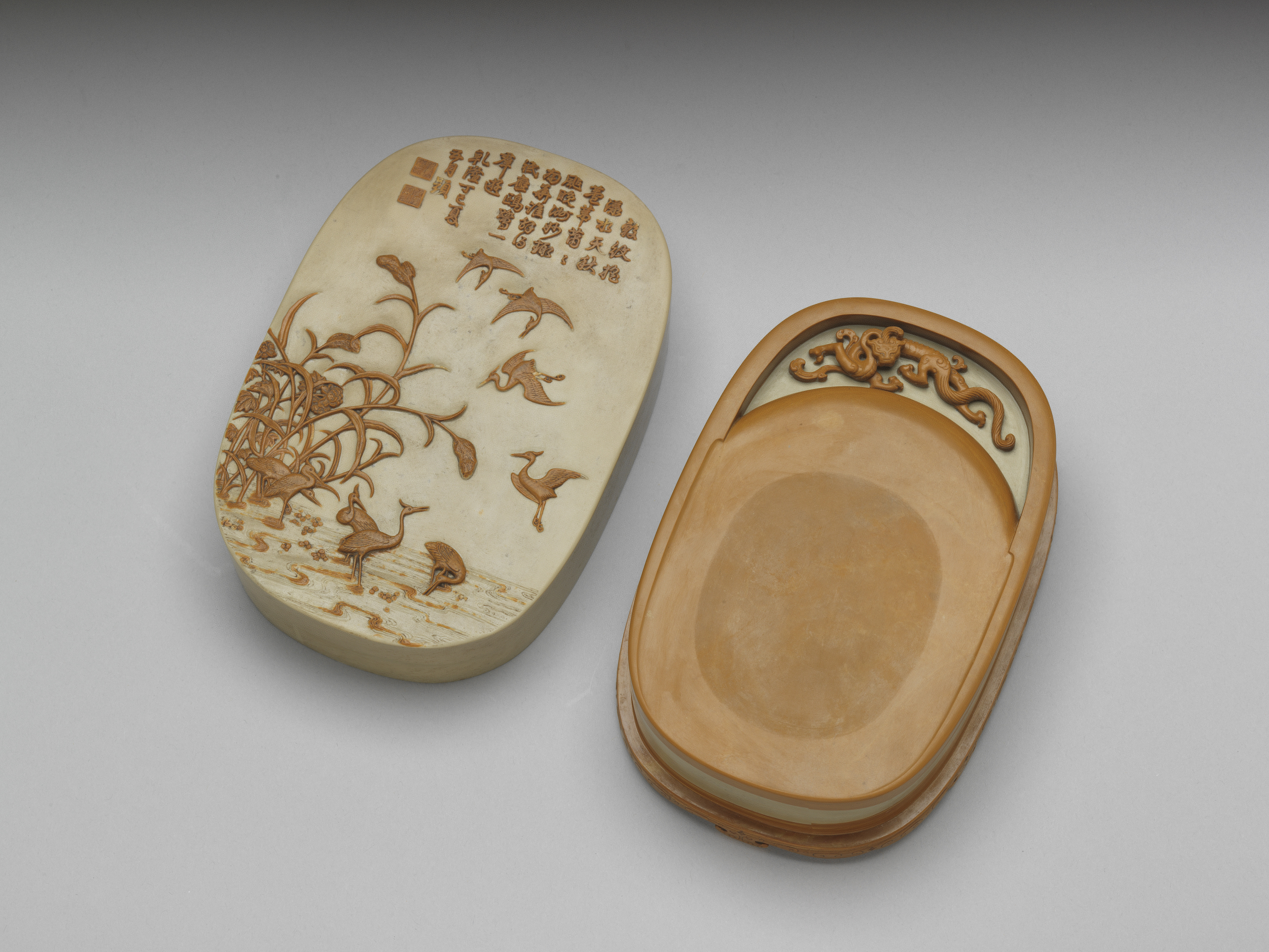 古文房具 本物和田玉 原石 手彫 清代 蟠螭出郭紋 筆添 玉硯 置物 文鎮 古文房具 本物和田玉 原石 手彫 清代 蟠螭出郭紋 筆