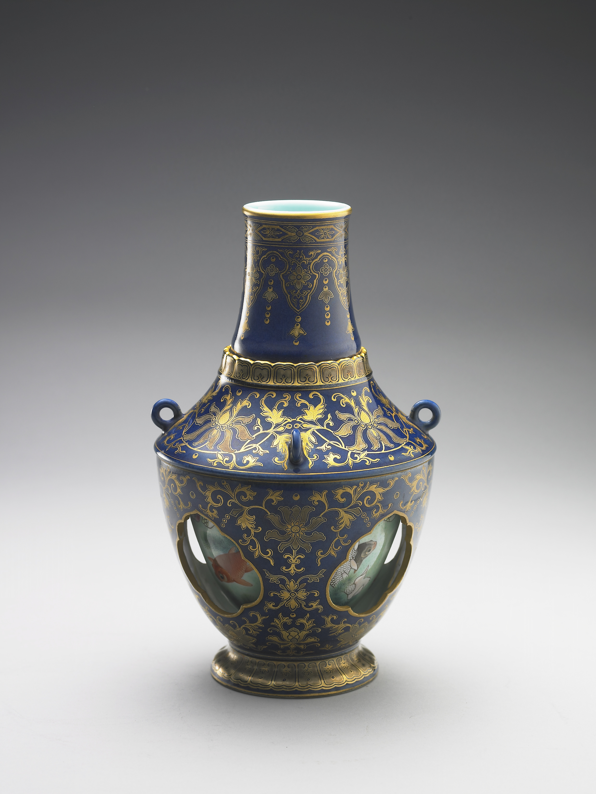 国立故宮博物院 3D文物鑑賞-3D文物-清 乾隆 霽青描金游魚転心瓶