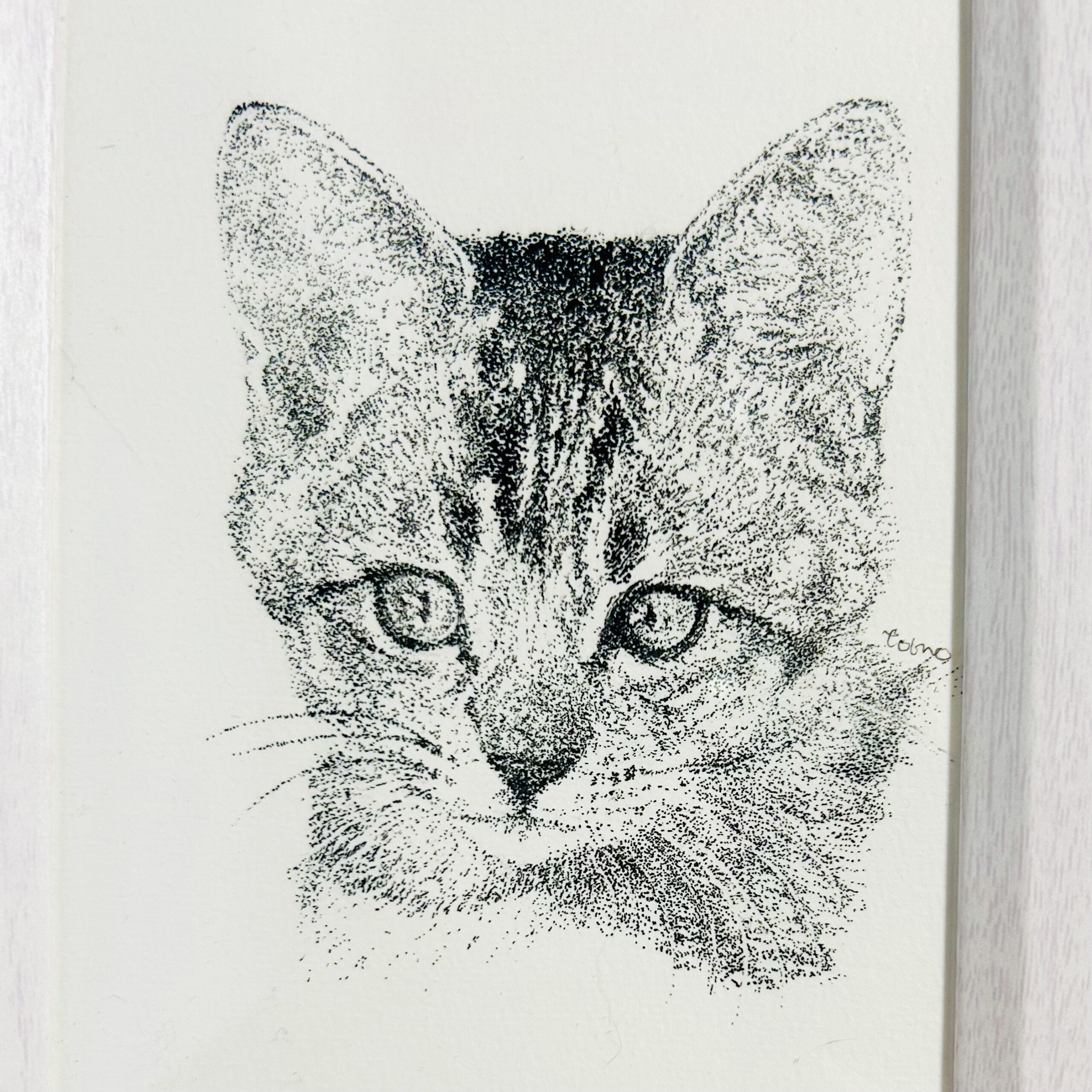 子猫の点描画 | tomomi yamaoka ｜インテリア絵画 アートの専門通販