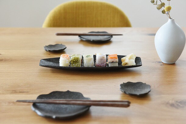 食卓に品が生まれる、安福由美子さんのうつわたち | アンジェ日々のコラム