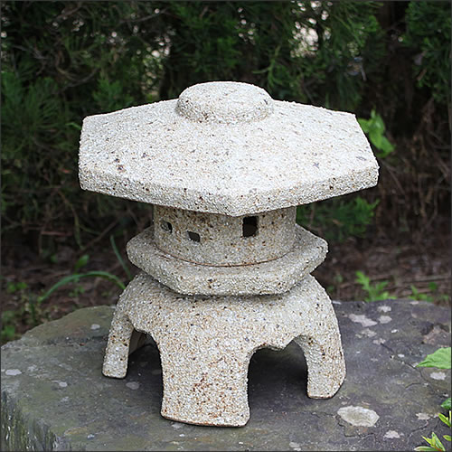 楽天市場】庭 灯篭（ガーデンオーナメント・置物｜エクステリア