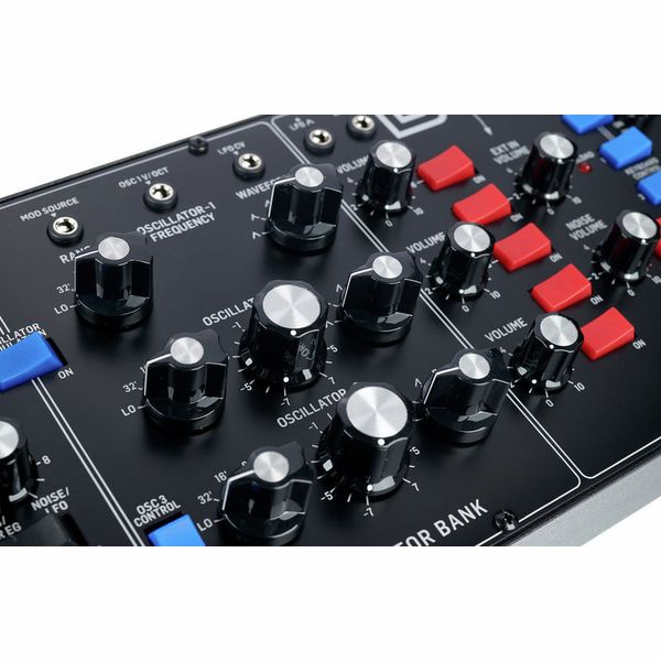 Behringer Model D – Switzerland