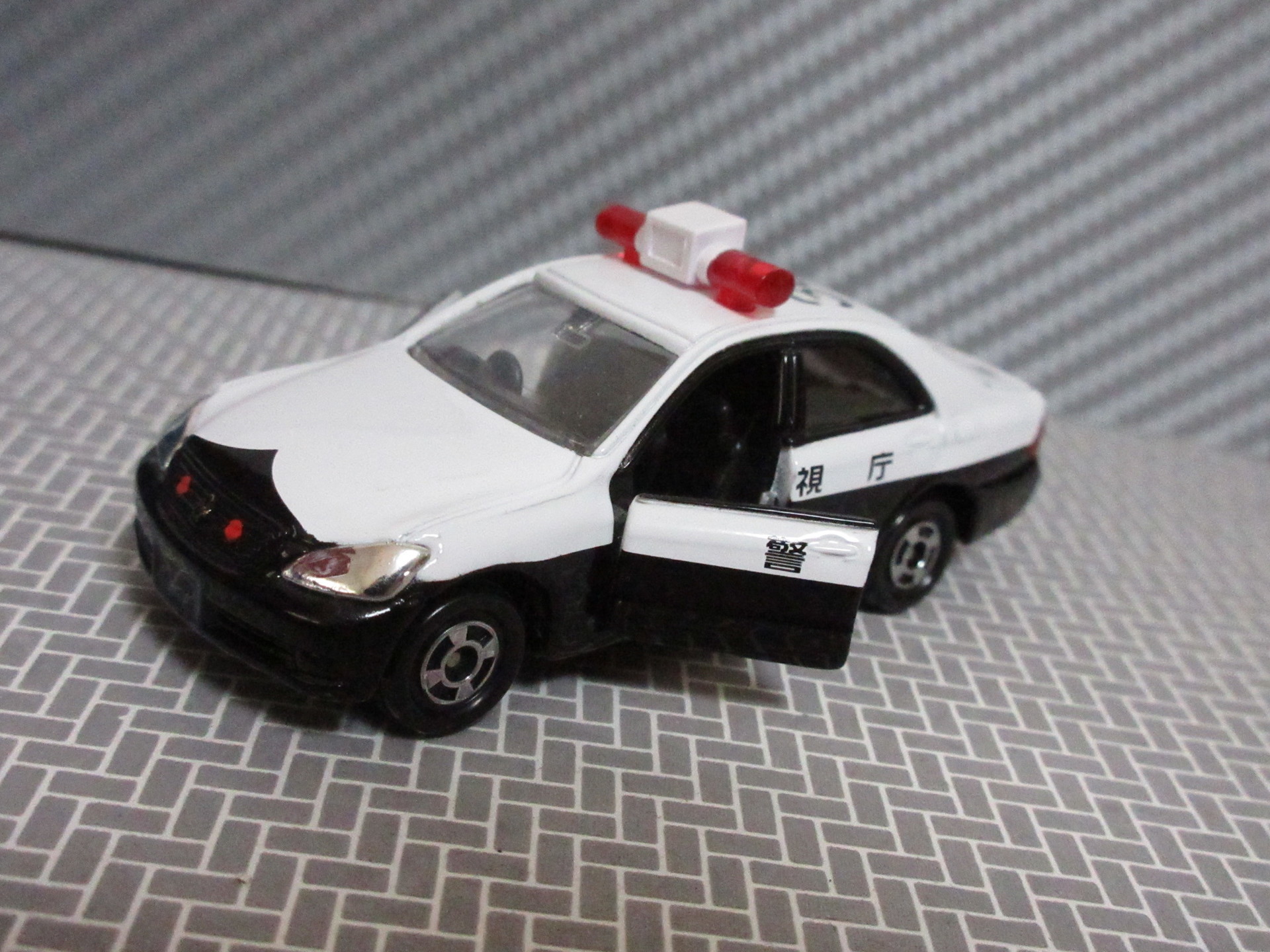 180クラウンレーダーパト(緊急車両セット4): おひっこししました。