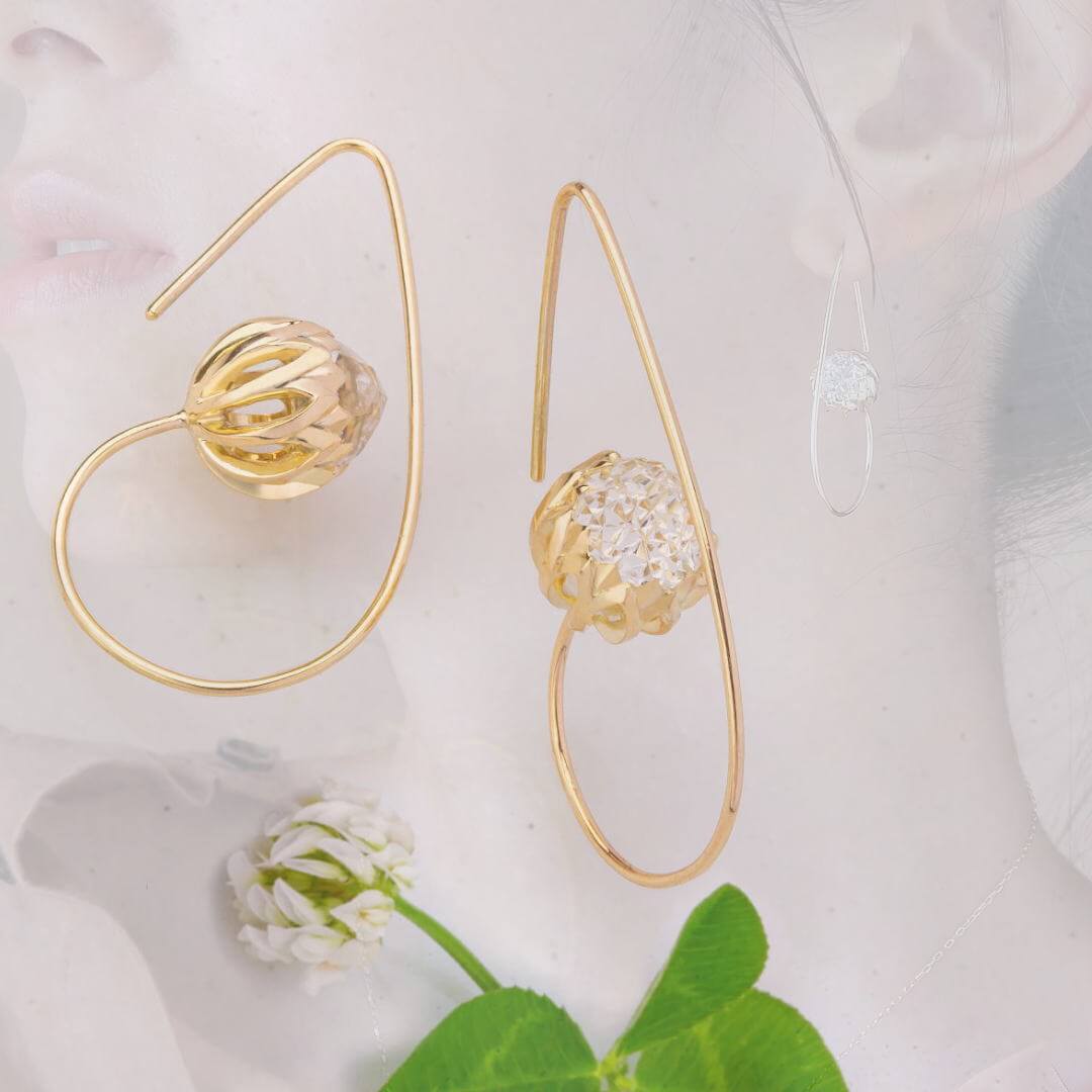 シロツメクサK18フックピアス｜甲州貴石切子クリスタルクォーツ