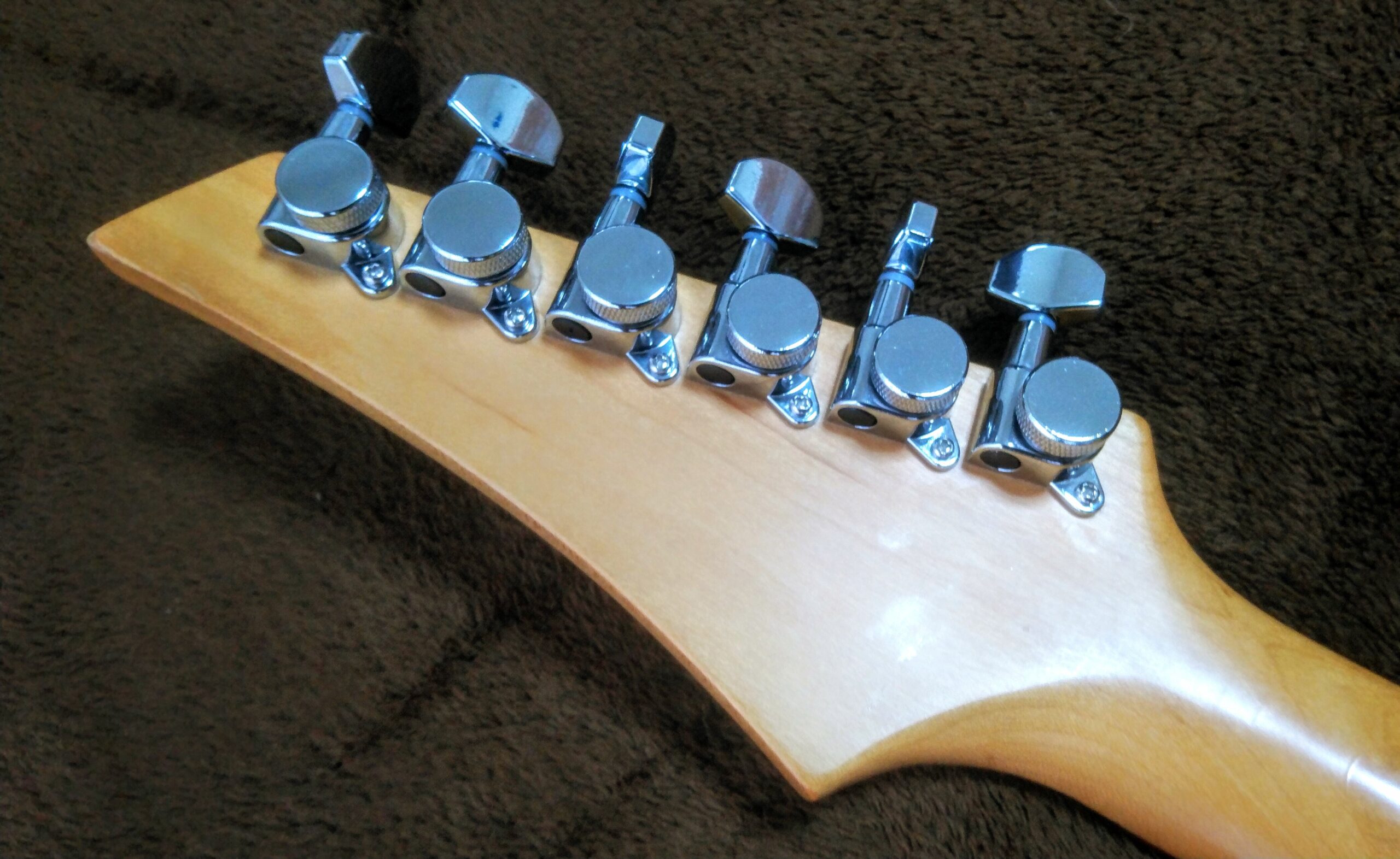 安ギター改造 ロック式ペグ フェルナンデスFGZ-400 | 安ギター一期一会