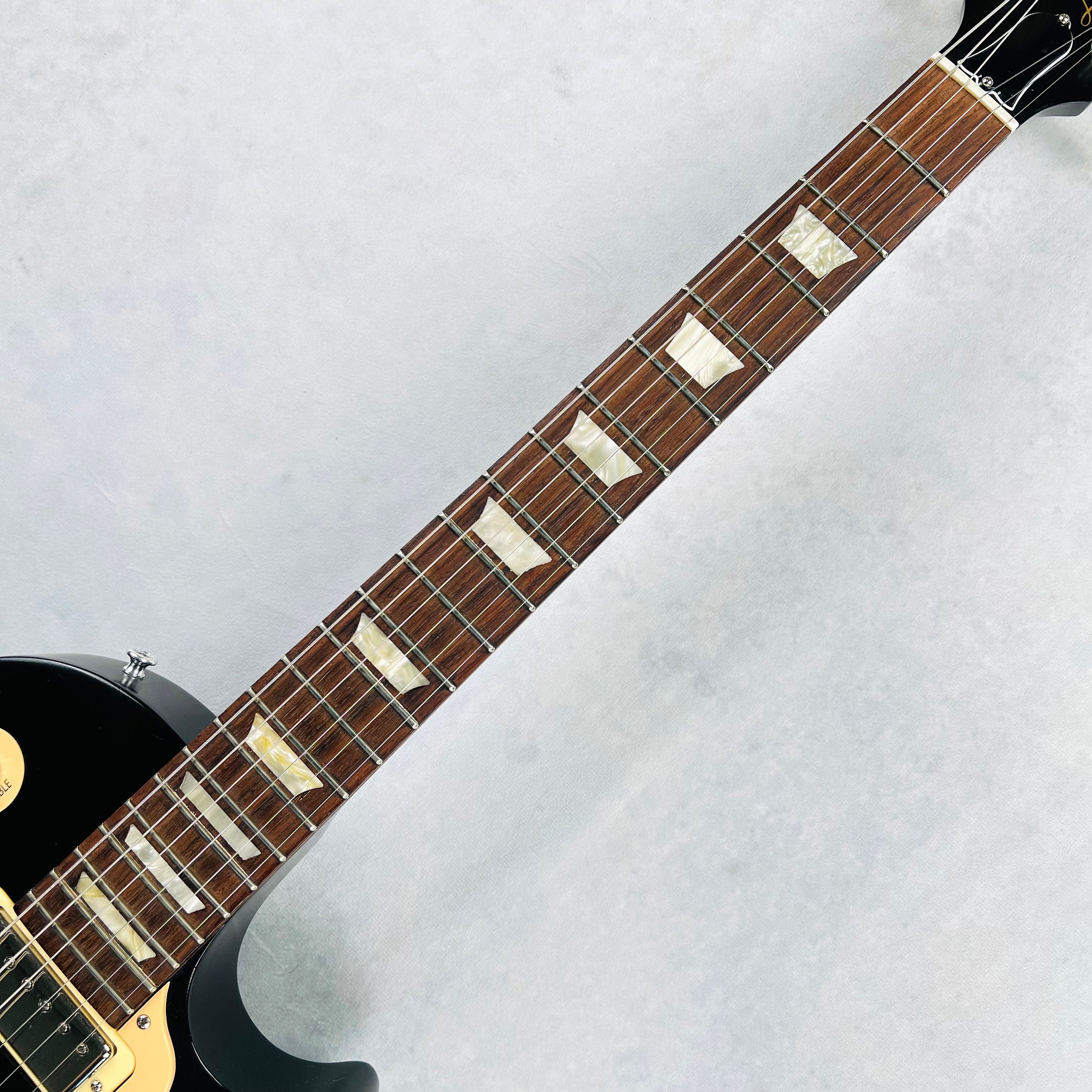 Gibson Les Paul Studio '60s Tribute 2010 - Worn Ebony | Tone Wolf