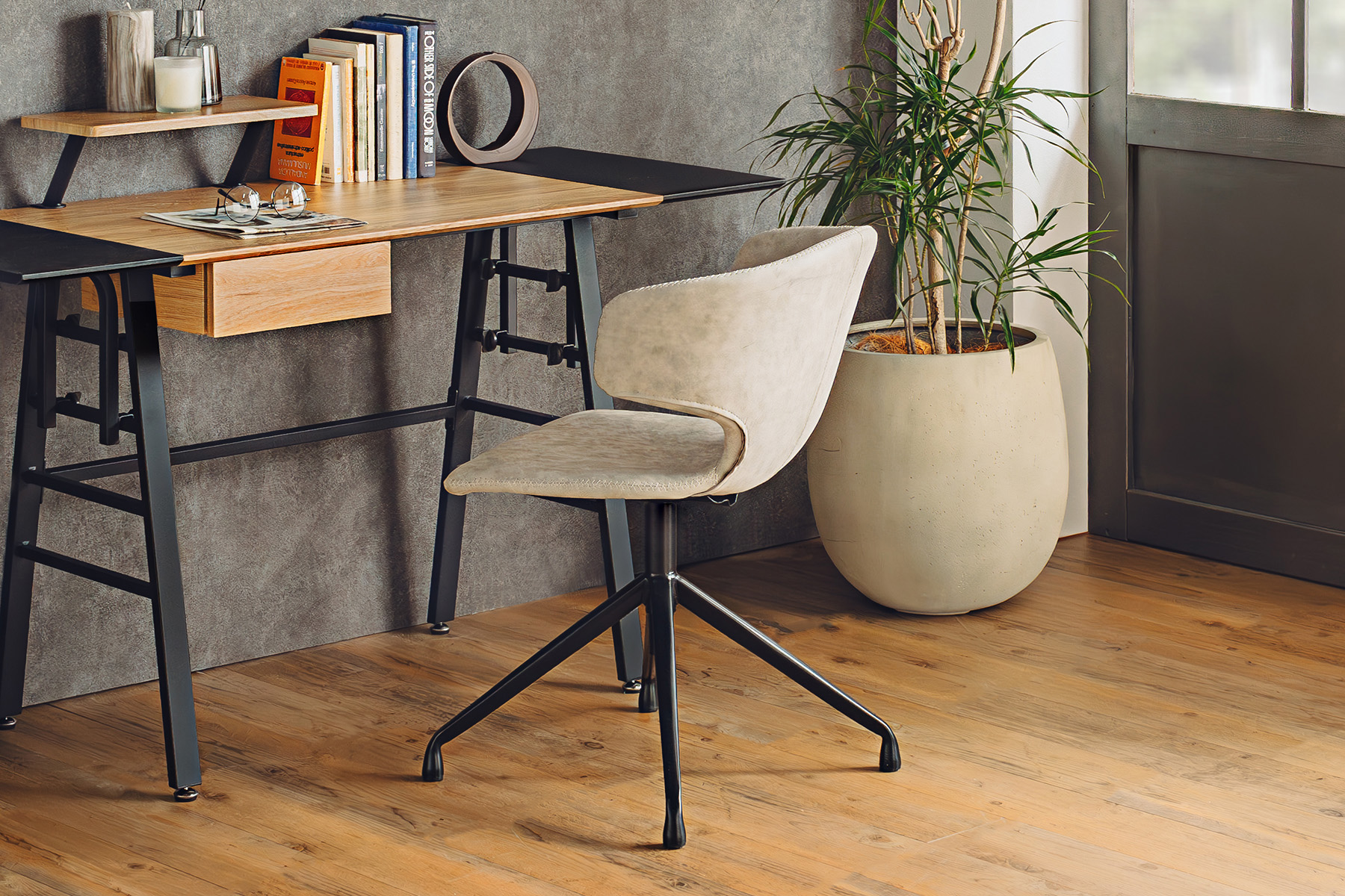 ARM ラウンド(回転)チェア | (株)東馬-tohma- インテリアメーカー家具