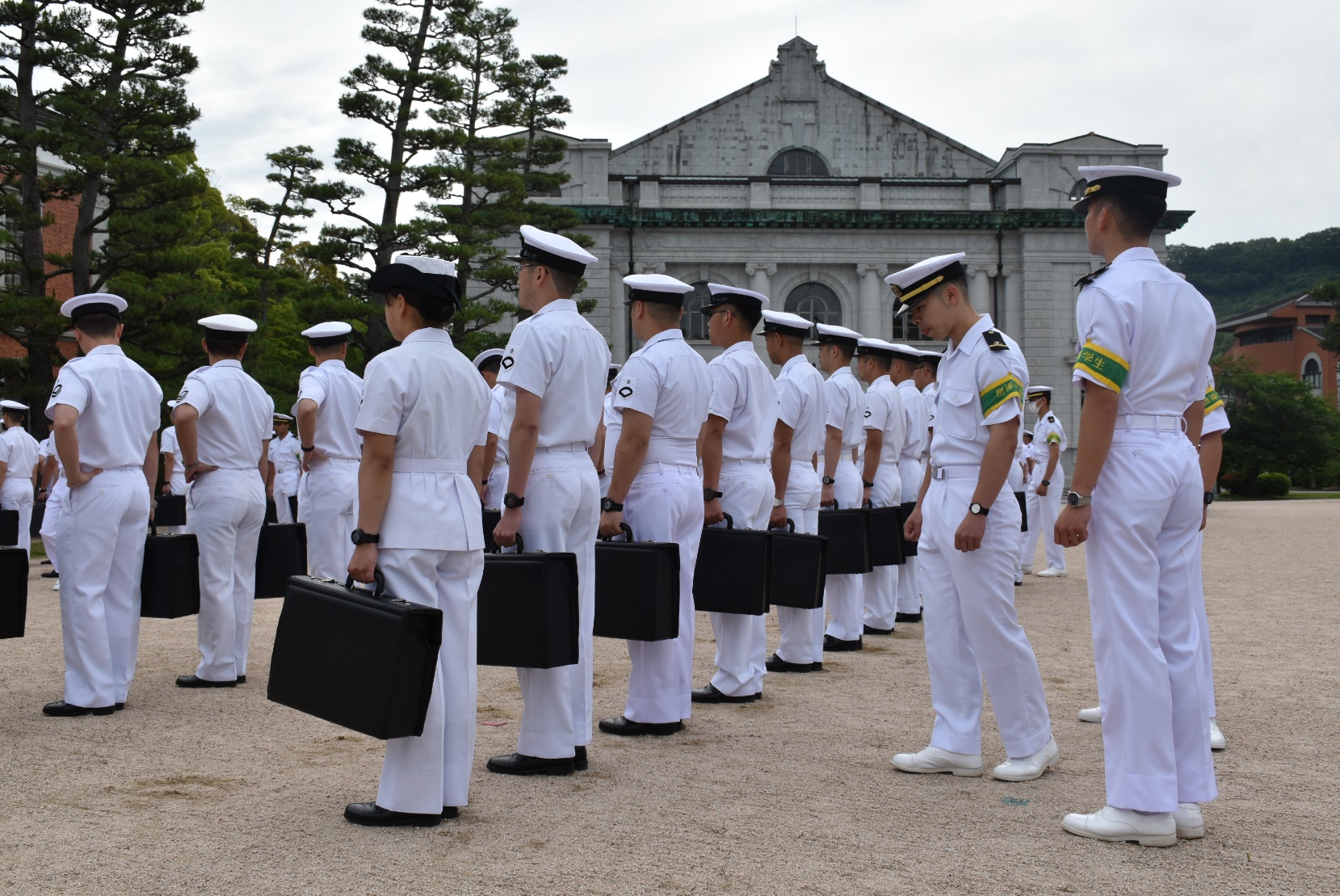 夏制服に備えよ！ その1 | 出港用意！護衛艦「ひとなみ」航泊日誌