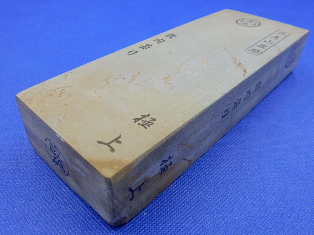 敷内曇り | 天然砥石採掘・販売 砥取家（ととりや）【京都・亀岡】