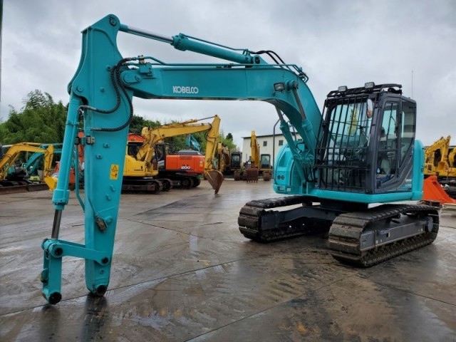 本日のご案内機械！コベルコのユンボSK135SRD-3です。|中古建設機械