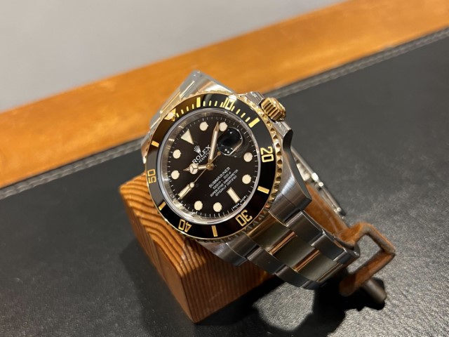 重厚感・高級感溢れる”黒サブ”『Ref.116613LN』 | ロレックス専門店