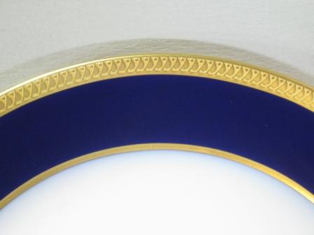 大倉陶園 ルリ片葉金蝕 20cmデザート皿 - 土岐陶器本店