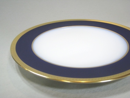 大倉陶園 ルリ片葉金蝕 20cmデザート皿 - 土岐陶器本店