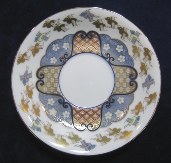 有田焼 其泉窯 金彩千鳥祥瑞コーヒー碗皿 - 土岐陶器本店