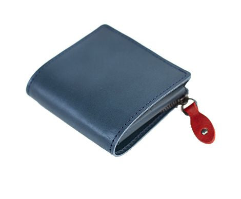 小さい財布。カード10枚収納・大容量でも手のひらサイズ「フェイブル