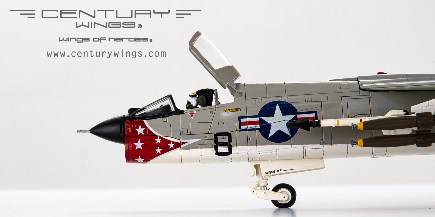 Century Wings F-8E クルーセイダー アメリカ海兵隊 第235海兵戦闘飛行