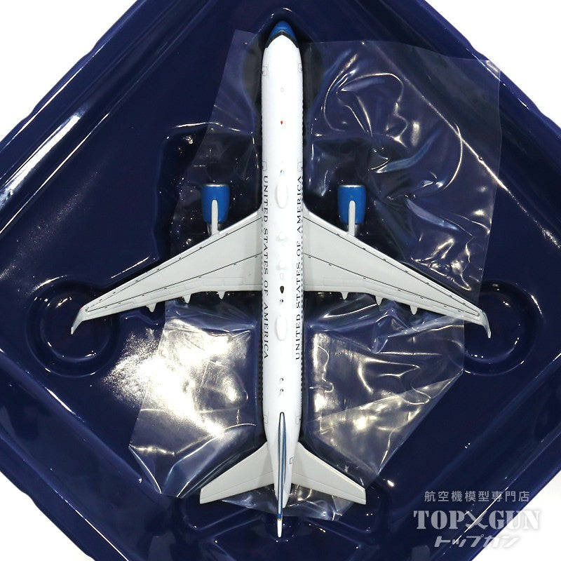 GeminiJets C-32A (757-200) アメリカ空軍 80002 1/400 [GJAFO1635]