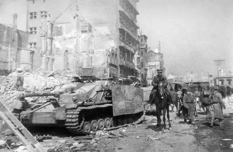 ケーニヒスベルクはどこを見ても恐ろしい光景だった」