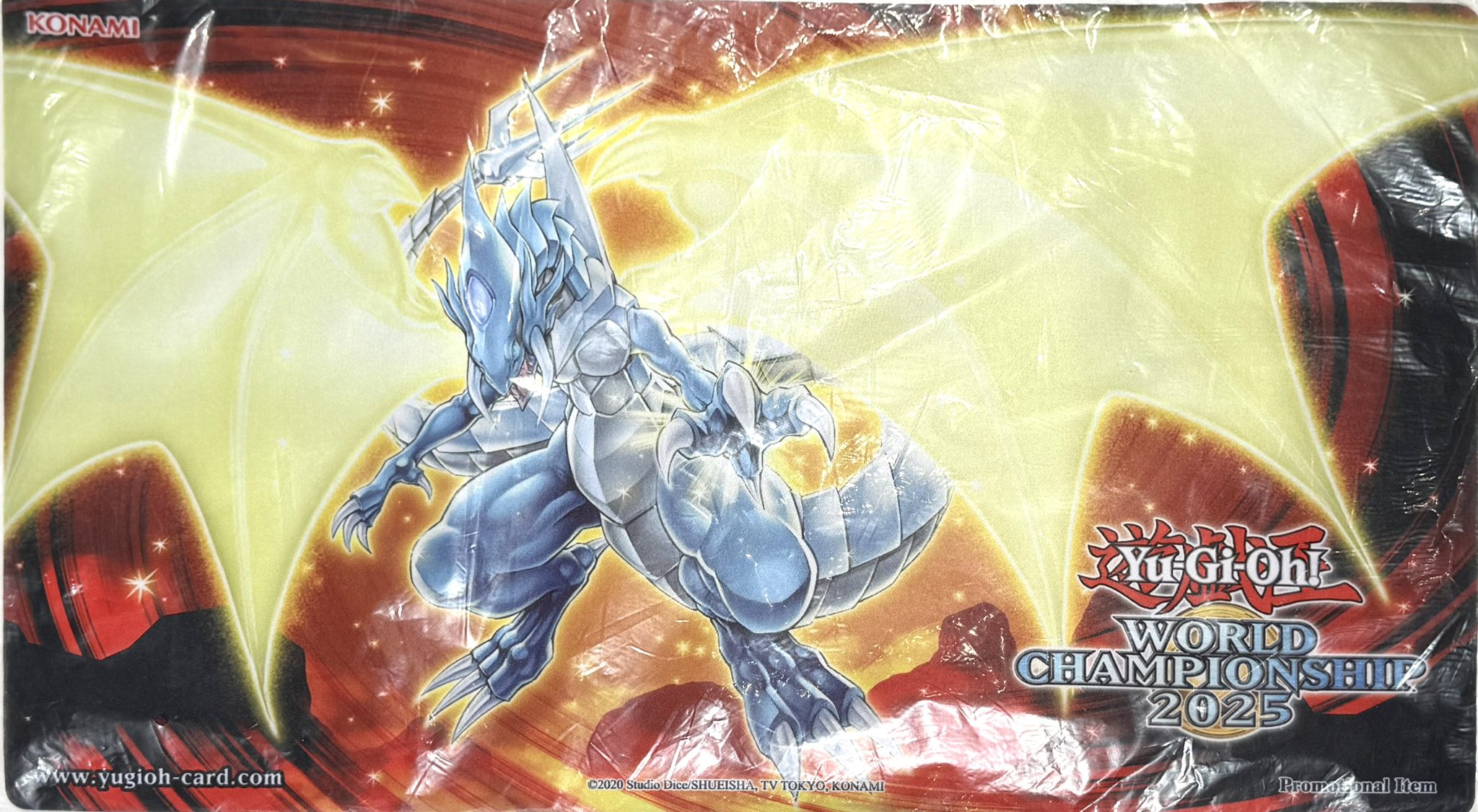 WCS2025ブルーアイズタイラントドラゴン」プレイマット 【サプライ
