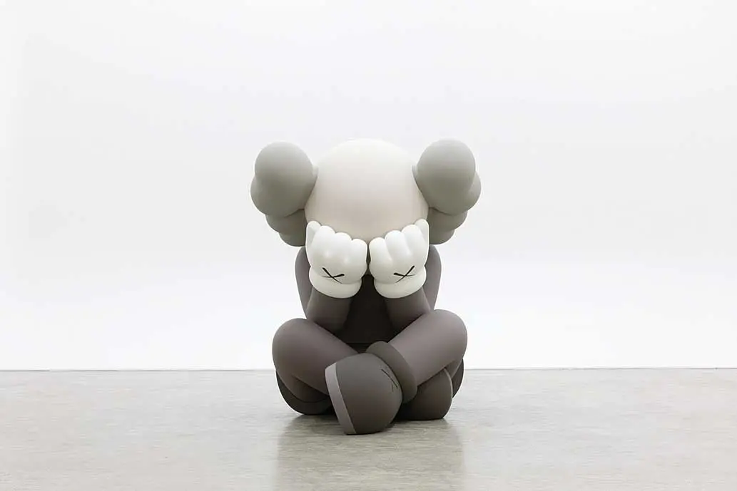 ポップアーティストの巨匠カナダに初上陸！AGOで「KAWS:FAMILY」展